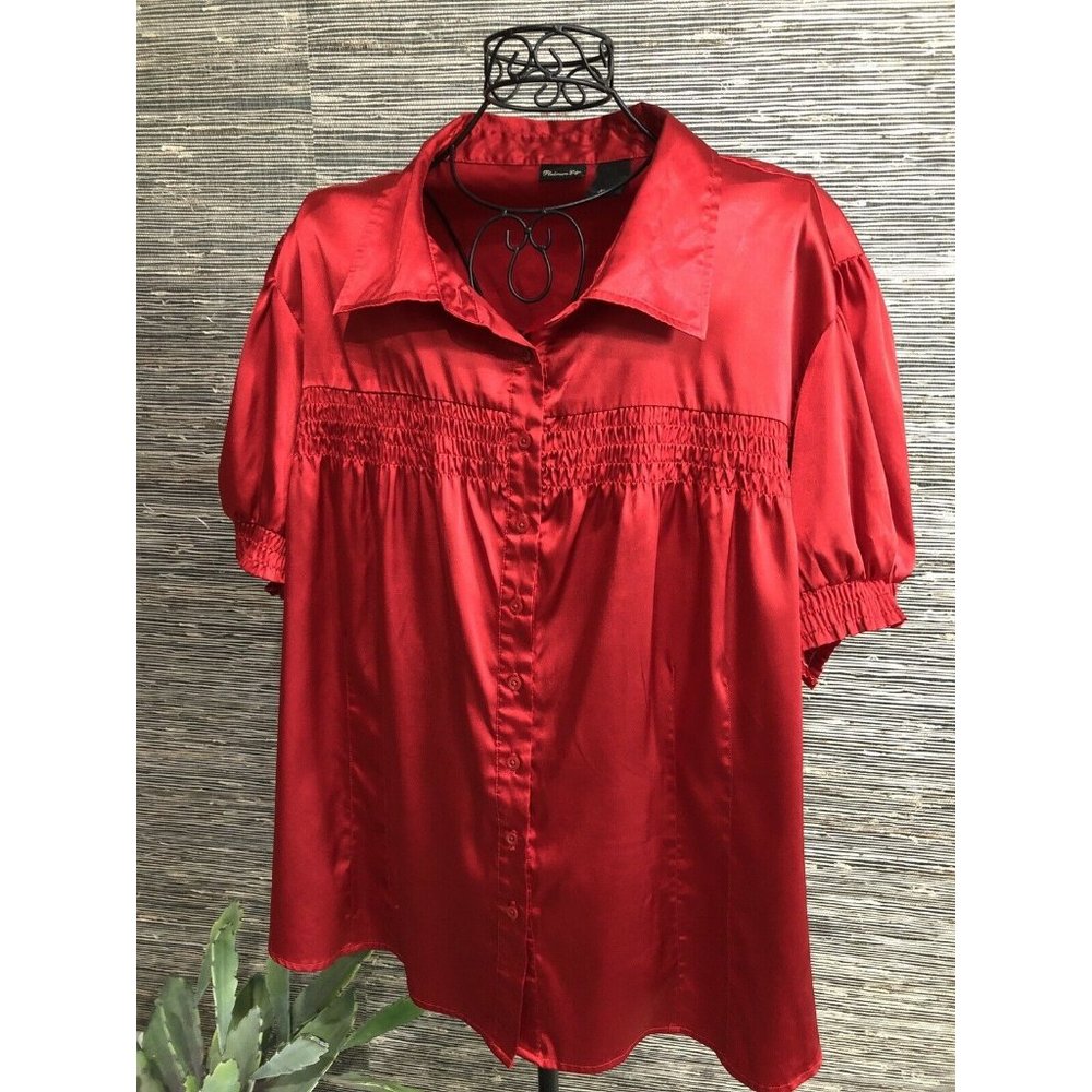 26/28W Plus Red Top blouse short sleeve button